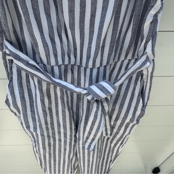 Roxy Gray and White Jumpsuit - Picture 10 of 16